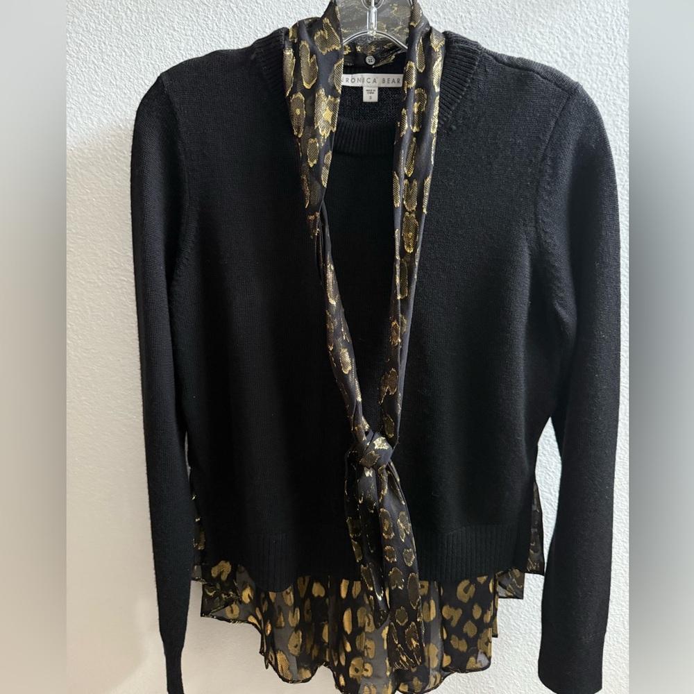 Veronica Beard lightly worn sweater.